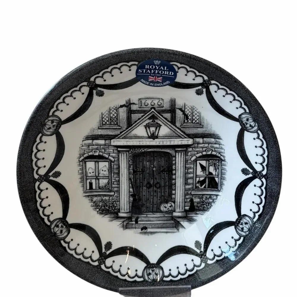Royal Stafford HALLOWEEN HOUSE Cereal Bowls 7.75in Set of 4 Ceramic Spooky New